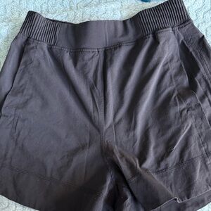 Lululemonn black shorts